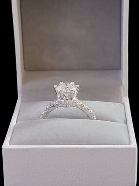 2.7 Carat Moissanite Crown Ring 925 Sterling Silver Size 8 NWT